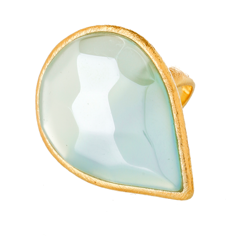 Pierre Chalcedony Teardrop Ring